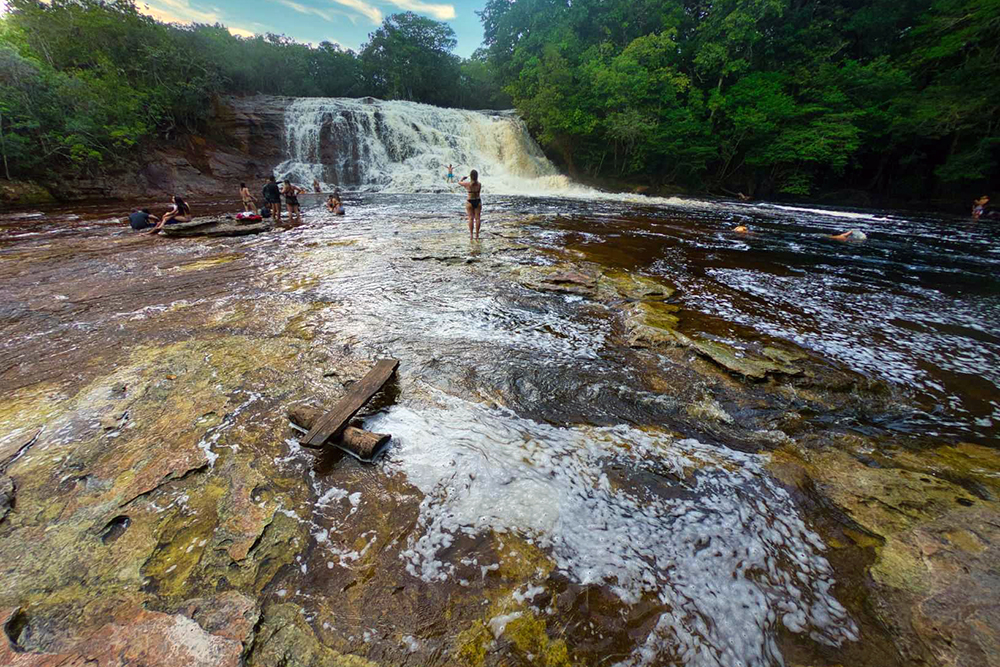 Cachoeira de Iracema, em Presidente Figueiredo