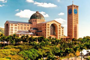 Turismo religioso: conheça os principais pontos de peregrinação e celebrações do Brasil