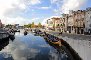 O charme tranquilo de Aveiro, a “Veneza portuguesa”