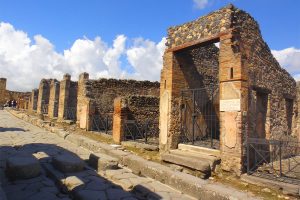Pompeia, cidade soterrada pelo Vesúvio e redescoberta pelo turismo
