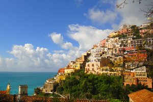 Roteiro pela Costa Amalfitana: romantismo e cenários cinematográficos