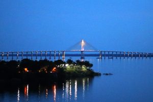 Após três anos, Ponte Rio Negro volta a ter iluminação cênica