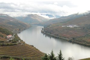 Douro ou Duero, o rio que cruza famosas regiões vinícolas da Península Ibérica