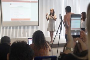 Universitário ganha sorteio de pacote para o Festival Folclórico de Parintins