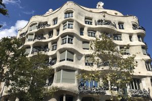 Casa Milà ‘La Pedrera’, a obra de Gaudí que rompeu com os padrões arquitetônicos da época