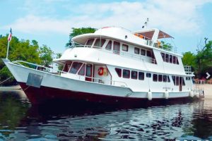 Réveillon 2021: Veja pacotes para aluguel de barcos em Manaus