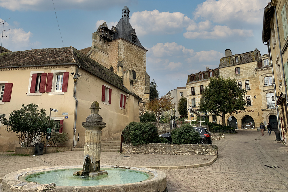 Bergerac: cidade histórica, bons vinhos e personagem famoso