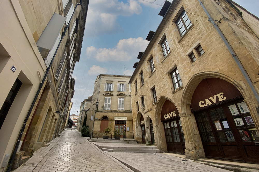 Bergerac: cidade histórica, bons vinhos e personagem famoso