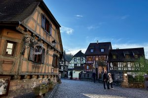 Kaysersberg, a bela vila da Rota dos Vinhos da Alsácia